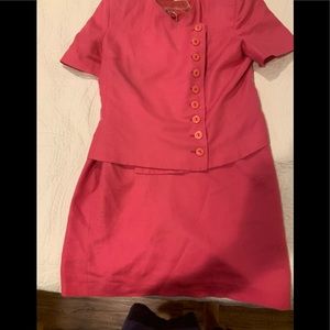 Lightweight short sleeve suit